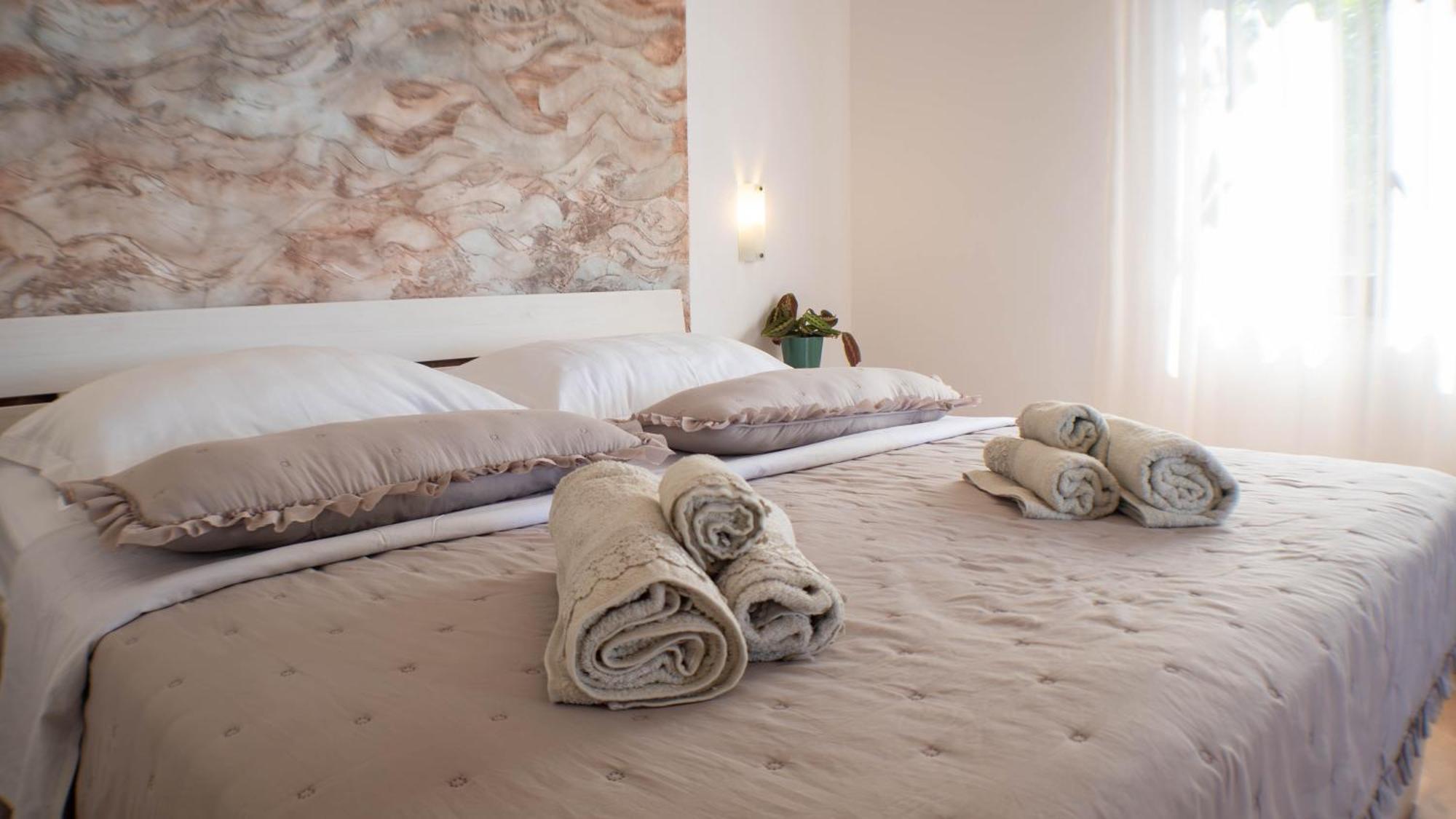 Apartments Horizont Rogoznica  Ngoại thất bức ảnh